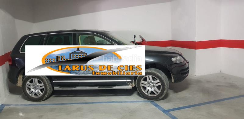 Foto 7a14da80-9aac-4a3a-801a-8cdd6b519cc3. Parking coche vendemos la plaza de garaje en c/recogidas en Granada