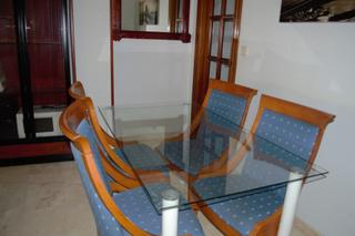 Lloguer Pis  Calle arandas. Se alquila piso de 4 dormitorios en el centro