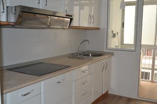 Location Appartement  Camino de ronda. Se alquila precioso piso totalmente reformado en pleno centro de