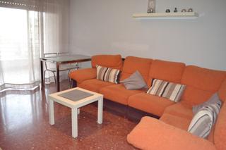 Location Appartement  Avenida fernando de los ríos. Se alquila piso de 4 dormitorios.
