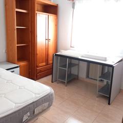 Location Appartement  Calle carril del picón. Se alquila piso de 4 dormitorios