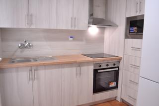 Location Appartement  Plaza albert einstein. Se alquila bonito piso de 4 dormitorios