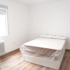 Location Appartement  Camino de ronda. Se alquila piso de 5 dormitorios