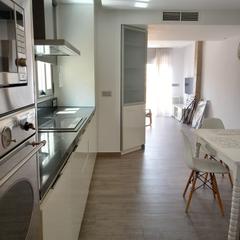Location Appartement  Calle emperatriz eugenia. Se alquila ático en el centro de granada