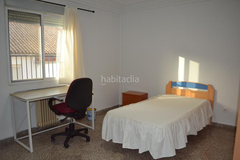 Foto 7aabc076-f759-4983-b4c1-d79c7c95c2dd. Alquiler piso se alquila piso de 5 dormitorios en el centro en Granada