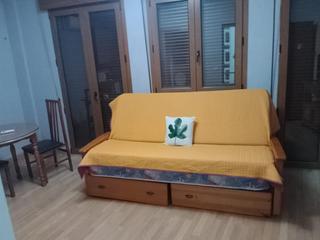 Lloguer Pis  Reyes católicos. Se alquila estudio para el curso universitario