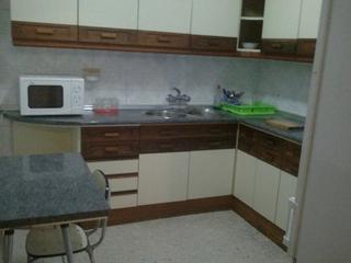 Alquiler Piso  Calle carril del picón. Se alquila piso de 4 dormitorios