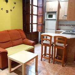 Lloguer Pis  Plaza de bib-rambla. Se alquila apartamento en el centro
