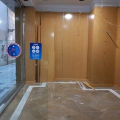 Location Local commercial à Puerta real de españa 389. Se alquila local en pleno centro de granada