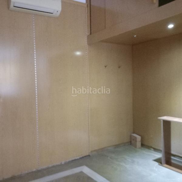 Foto 4d59812b-8fd2-4c9d-8eac-f69b6718d9bd. Alquiler local comercial se alquila local en pleno centro en Granada