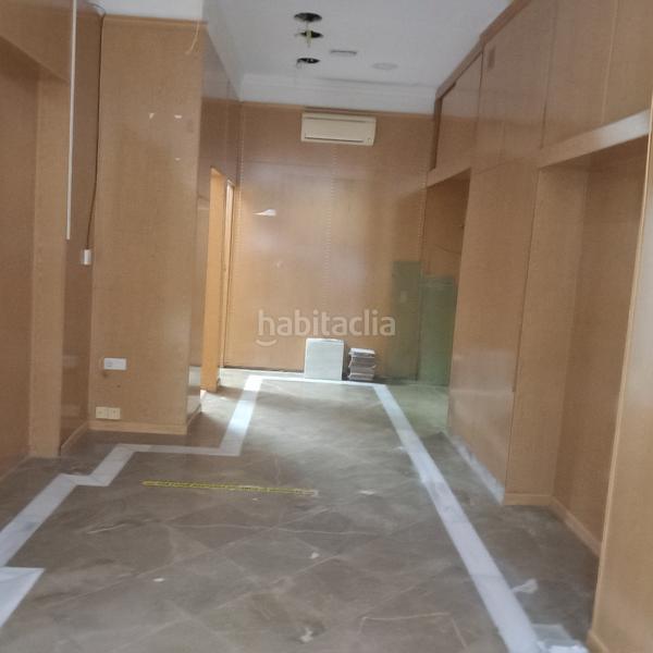 Foto a452fa58-518b-4dee-b492-d538546e2e29. Alquiler local comercial se alquila precioso local comercial en pleno centro en Granada