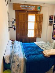 Lloguer Pis  Calle real de cartuja. Se alquila piso - dplex de 2 dormitorios