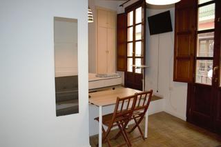 Rent Studio  Plaza de bib-rambla. Se alquila estudio en el centro