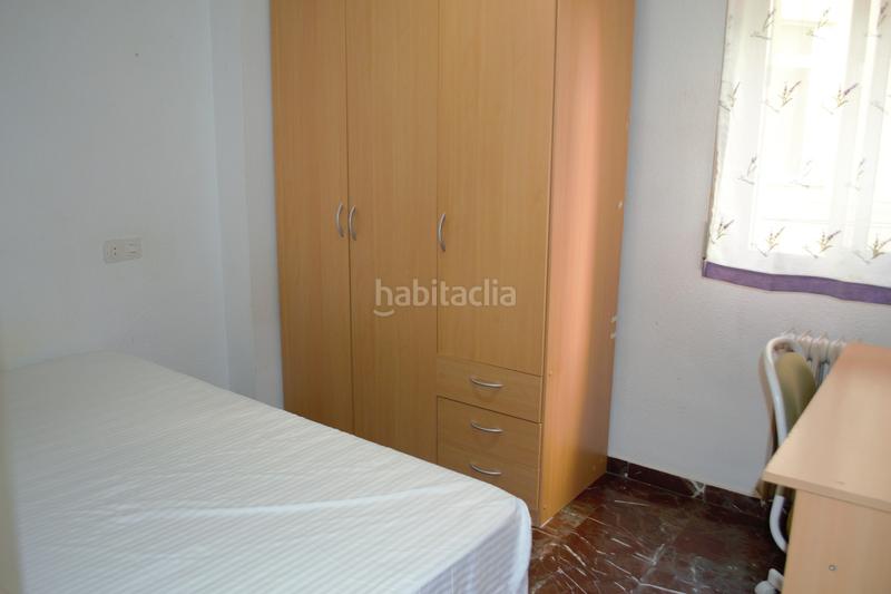 Foto aed29b69-45be-4acc-946c-b33e0c49fc30. Lloguer pis amb calefacció a Pajaritos Granada