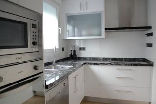 Lloguer Casa  Avenida de la argentinita. Se alquila espectacular casa en granada al lado de la parada del