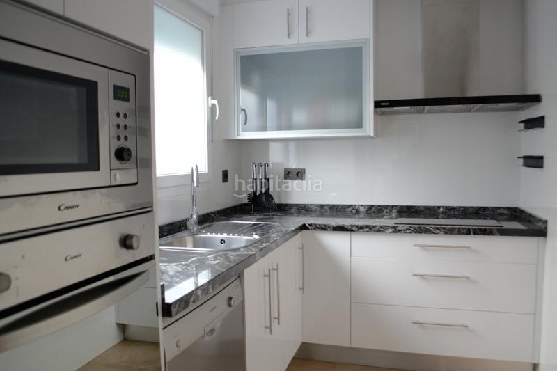 Foto 27778967-790a-4dca-b1b4-a235f395155b. Lloguer casa amb calefacció aparcament a Av. F. Garcia Lorca - Nueva Estación Autobuses Granada