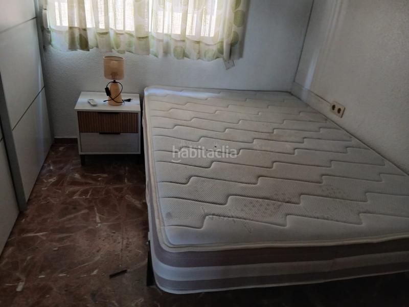 Foto fd54f7ea-7b74-4983-b90c-2a9a65c9d163. Alquiler casa se alquila casa en la zona de c/san rómulo en Granada