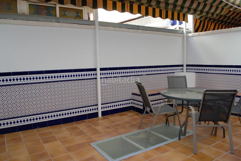 Foto ed8d403a-5dd9-4b53-b2af-5f76defc503e. Location maison avec chauffage parking dans Av. F. Garcia Lorca - Nueva Estación Autobuses Granada