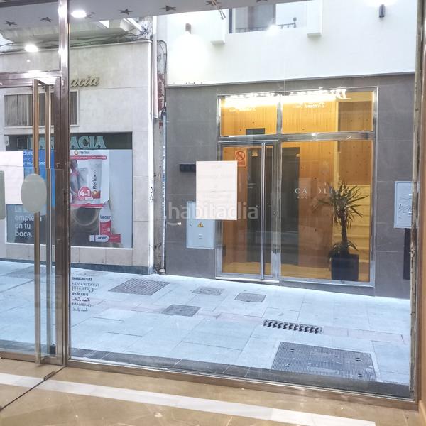 Foto cb934498-1f0b-40da-a4cd-6bf6dce07b3c. Alquiler local comercial se alquila local comercial en Granada