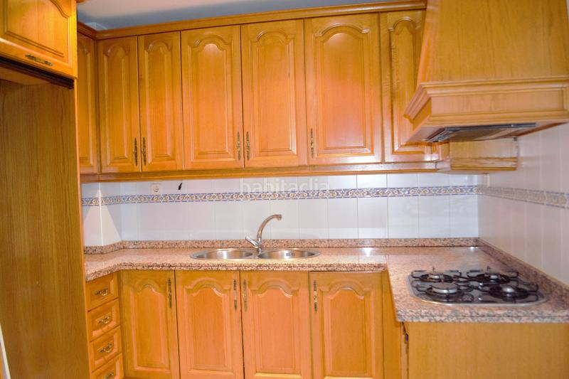 Foto 030bd6b4-3fce-45a8-a5c7-1108ee75378e. Flat with heating parking in Camino de los Neveros - Serrallo Granada