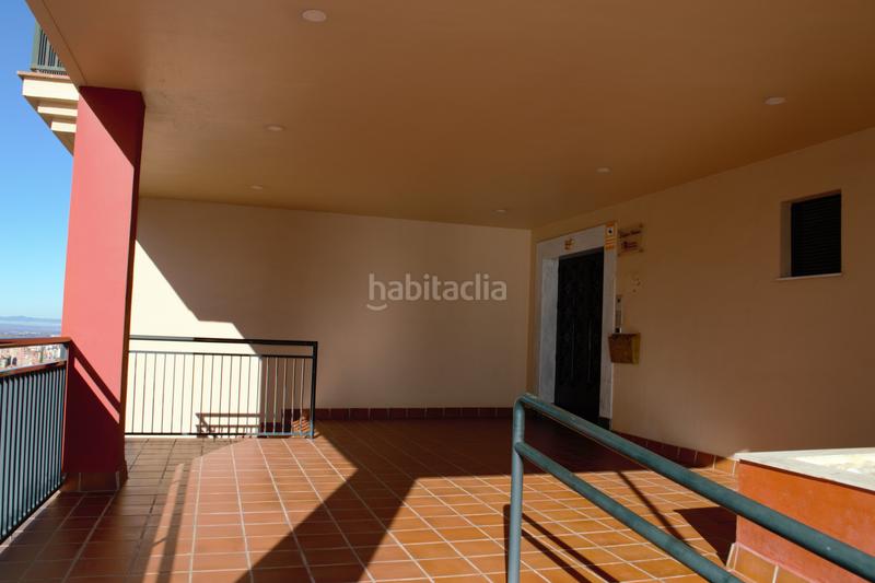Foto d3f98f8a-1512-4e95-a1c8-af0b072d896f. Flat with heating parking in Camino de los Neveros - Serrallo Granada