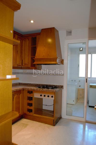 Foto ed100408-f214-441a-81fc-2e902db81618. Flat with heating parking in Camino de los Neveros - Serrallo Granada