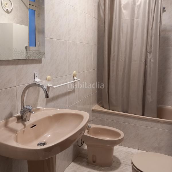 Foto df5884a7-fe11-464f-83c0-5de05d84bffd. Alquiler piso se alquila piso en pleno centro en Centro - Sagrario Granada