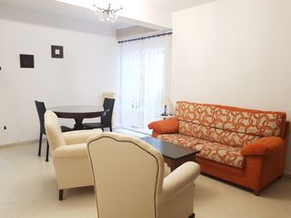 Rent Flat  Calle recogidas. Se alquila piso de 4 dormitorios