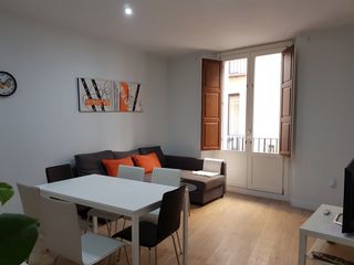 Rent Flat  Reyes católicos. Se alquila piso de 2 dormitorios