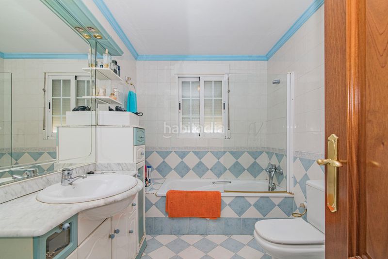 Foto b31cb99e-d1ec-46e2-8773-71c4dd9907a1. Chalet en Maracena