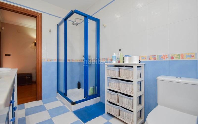 Foto 37b12146-f3da-4cb7-865b-64d697acab8c. Xalet amb aparcament piscina a Maracena