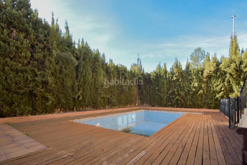 Foto 8df68719-e9ee-49cb-bc1b-baea5ab0c011. Xalet amb aparcament piscina a Maracena