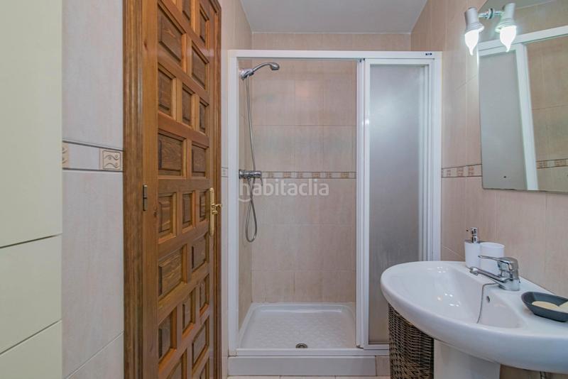 Foto b9640d7b-b37b-4d75-bb8e-ed0d54c32545. Piso en San Ildefonso Granada