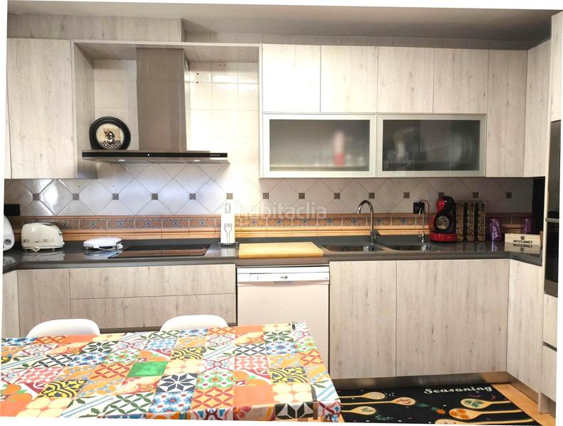 Foto 2cd88375-7052-408e-9752-5ae659c84434. Casa pareada en Cúllar Vega