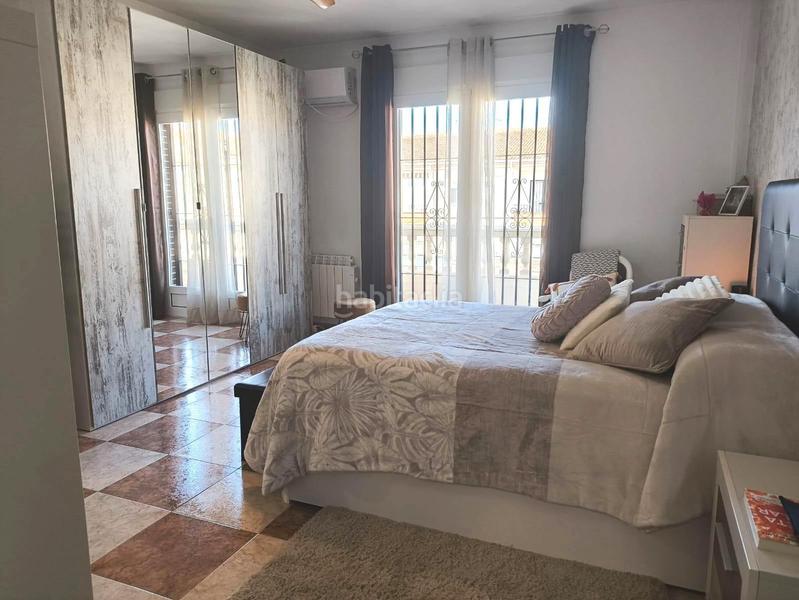 Foto 75a91a16-5094-48a7-a0c1-c53a0b4658f8. Casa pareada en Cúllar Vega