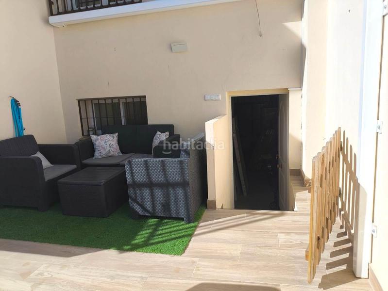 Foto a8a71c86-828a-47ea-a906-7bd5fdcd160e. Casa pareada en Cúllar Vega