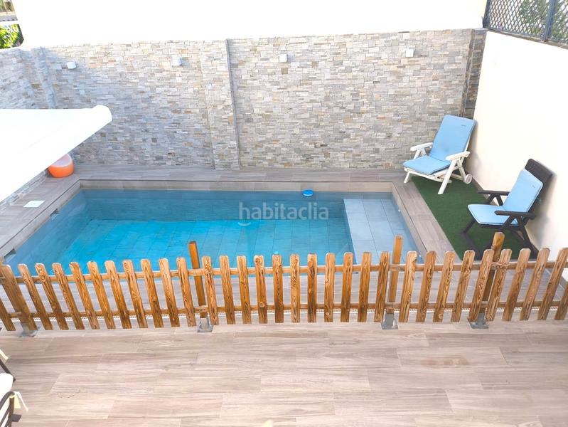 Foto c00c9a06-2972-45b1-87a1-59269d903f8c. Casa pareada en Cúllar Vega