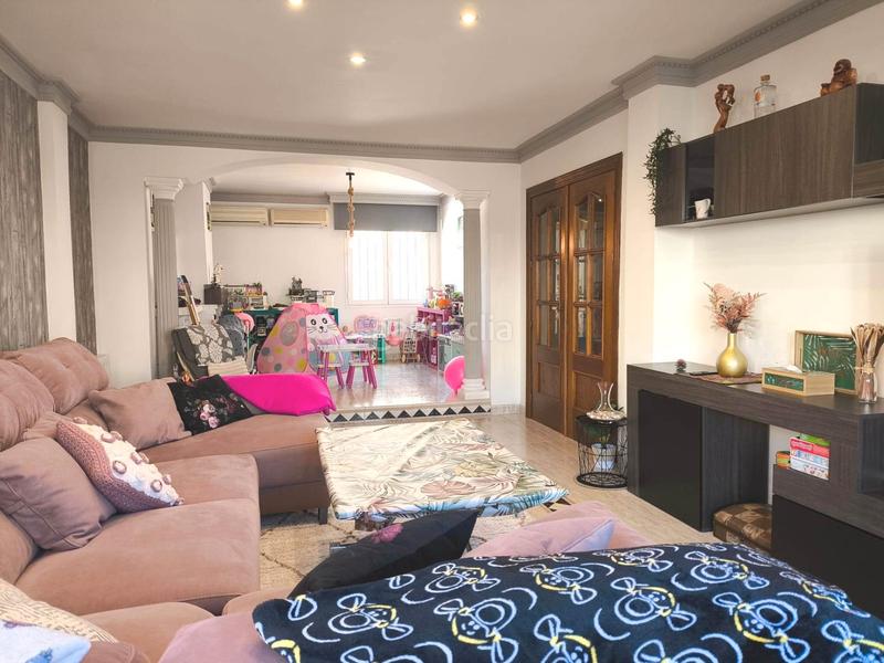 Foto fbcbc32e-7241-48a9-8eb3-d4e3ec6ea2bf. Casa pareada en Cúllar Vega