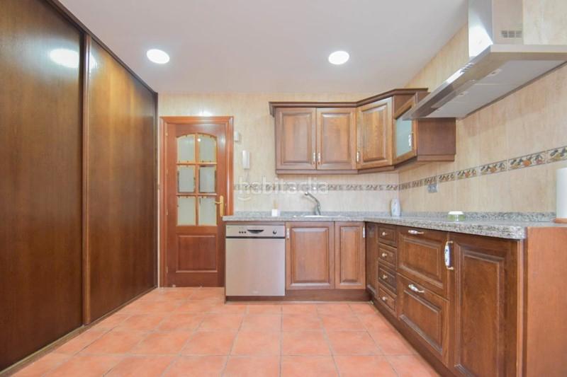 Foto 0529a4ff-e44a-4638-ab0d-0cd298754bba. Chalet en calle alhelíes 14 en Cúllar Vega