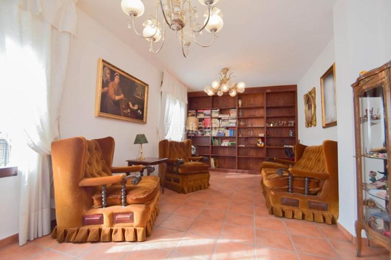 Foto 1b1dae45-2750-473c-a6a7-b25d31af417a. Chalet en calle alhelíes 14 en Cúllar Vega
