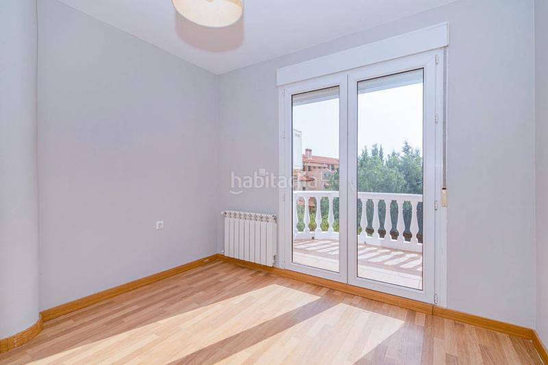 Foto 51b692e5-e665-4892-85f5-6330a56d2543. Casa pareada venta chalet pareado con luz natural y piscina privada en ogijares en Ogíjares