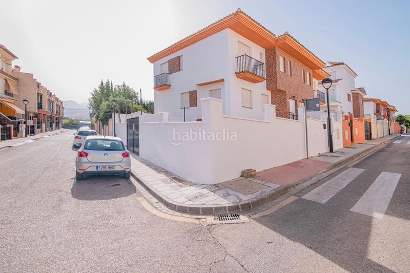 Foto 746bfea1-38a7-4318-bea8-1ba6eea2a535. Casa pareada venta chalet pareado con luz natural y piscina privada en ogijares en Ogíjares