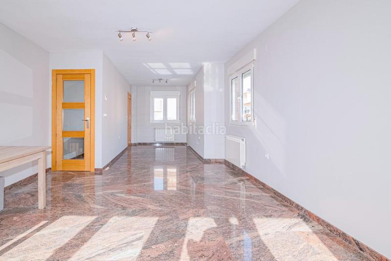 Foto e838ee83-aba2-4fed-bf8f-7c494f67e16f. Casa pareada venta chalet pareado con luz natural y piscina privada en ogijares en Ogíjares