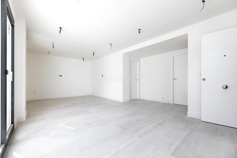 Foto f65630c4-26fa-48ce-a6a1-22dffbbf5813. Semi detached house with heating parking in Poniente Armilla