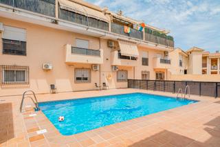 Pis  A-338. Estupendo piso de 2 dormitorios con garaje, trastero y piscina!!