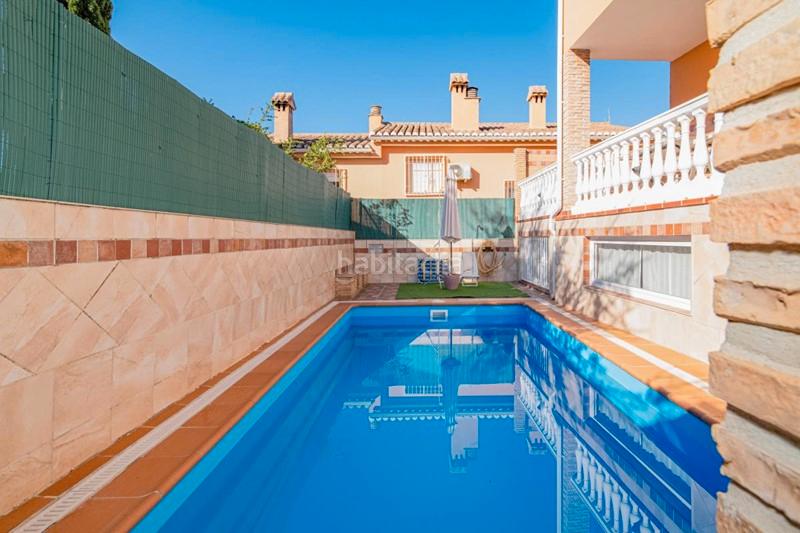 Foto 5d5ef544-8503-44fc-bc10-92a10df23de4. Casa adossada amb calefacció aparcament piscina a Jun