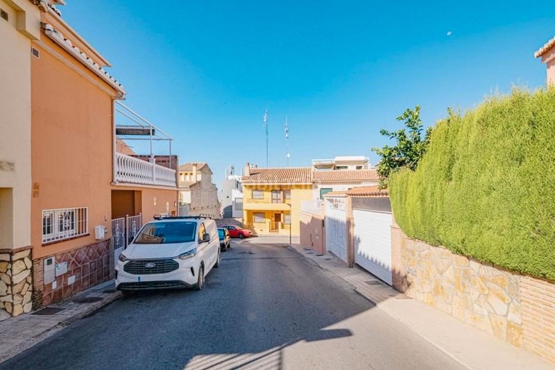 Foto 7ea77e91-f992-4ec8-b347-8e82290818bd. Casa adossada amb calefacció aparcament piscina a Jun