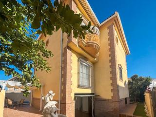 Casa bifamiliare  Calle los lópez