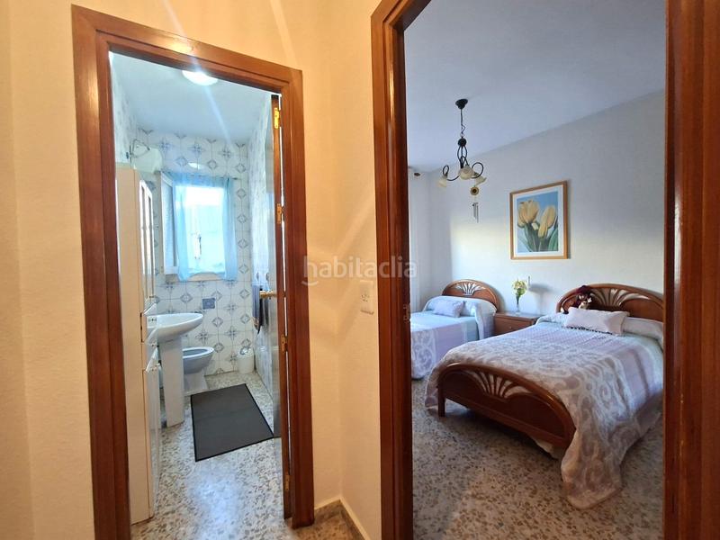 Foto 87b0a312-95f9-4704-a6d5-00ba911d56e6. Reihenhaus mit parking in Avda. De los Ogíjares Armilla