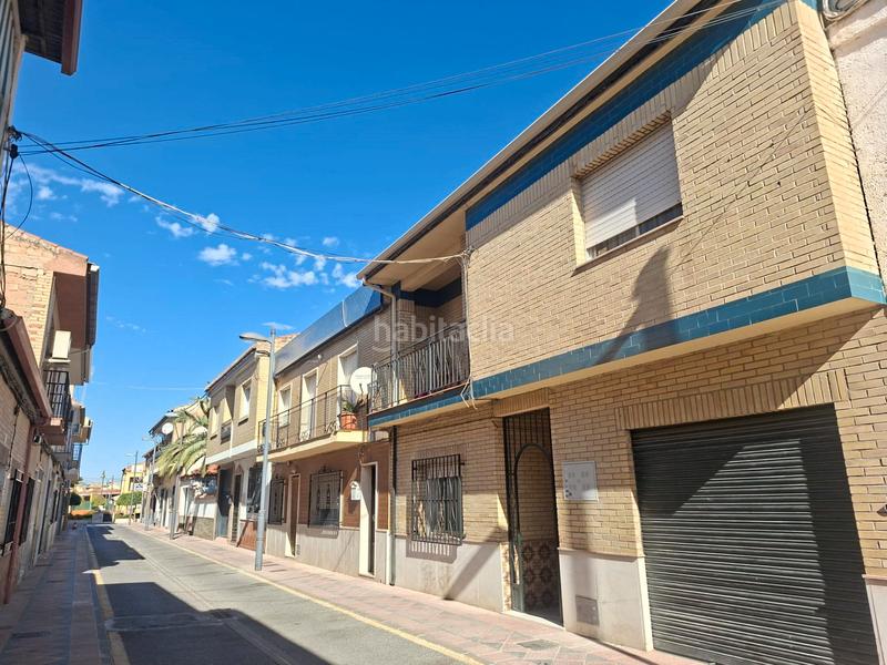 Foto de634336-d9d4-4b17-9c0e-4715d2361e87. Reihenhaus mit parking in Avda. De los Ogíjares Armilla